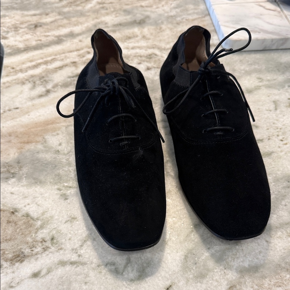 Tory Burch Black Suede Shoes Women’s size 8